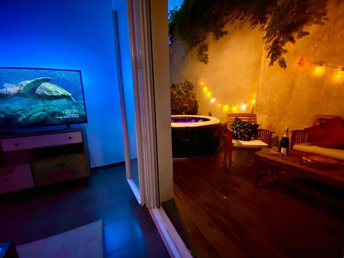Magnifique Villa Avec Jacuzzi Au Pied Du Stade 圣但尼 外观 照片