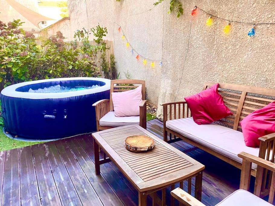 Magnifique Villa Avec Jacuzzi Au Pied Du Stade 圣但尼 外观 照片